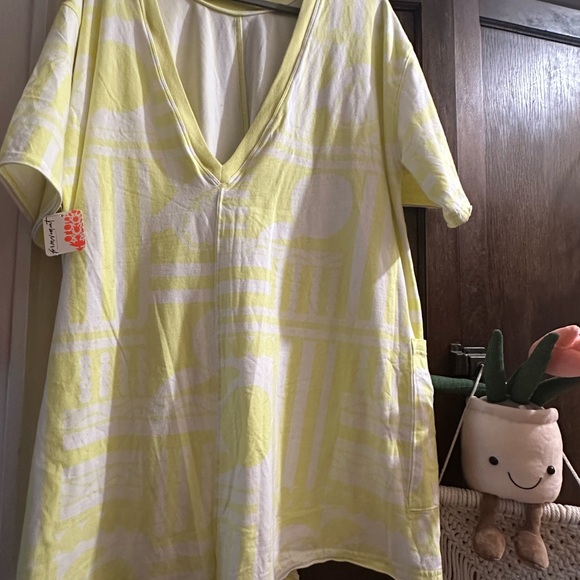 NWT Free People Movement- size L - Picture 4 of 6